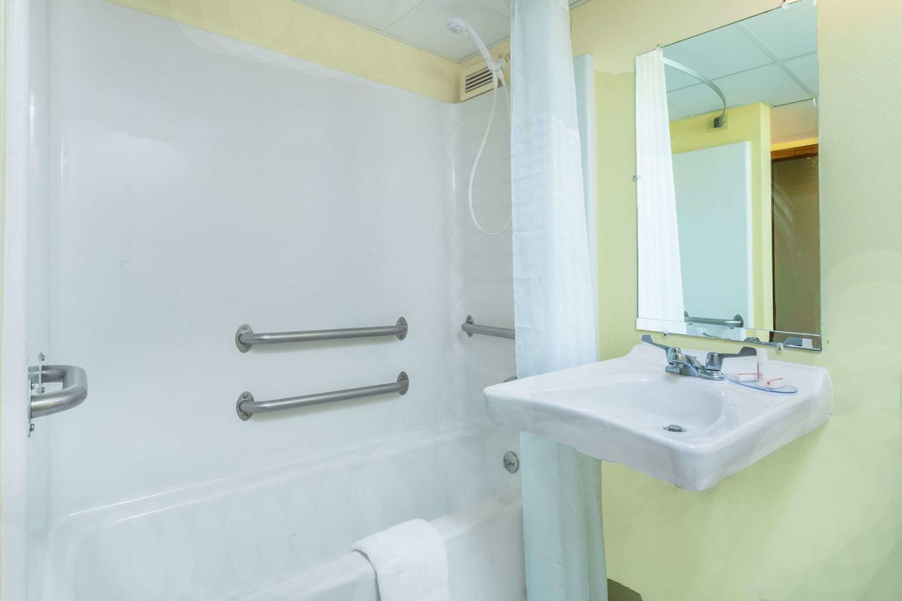 Days Inn By Wyndham Scranton Pa Dickson City Ngoại thất bức ảnh